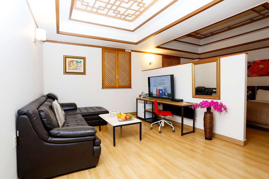 Incheon Airport Hotel Queen in Incheon, South Korea
