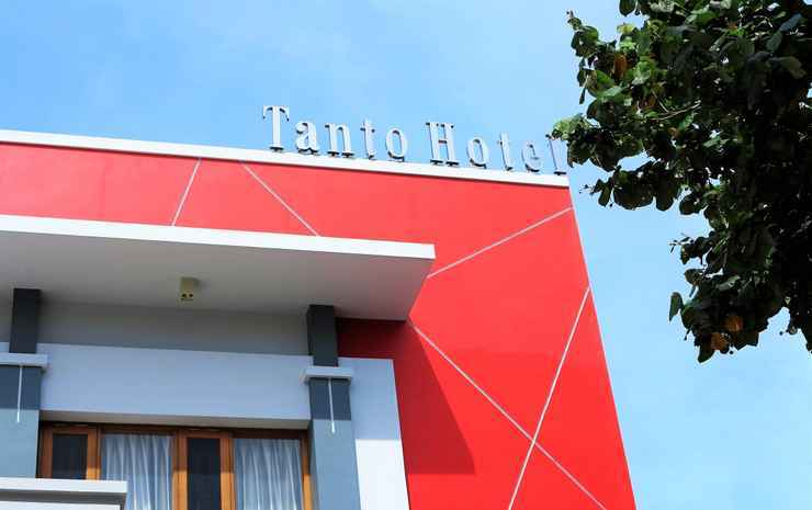 Tanto Hotel — hotel in Waikabubak