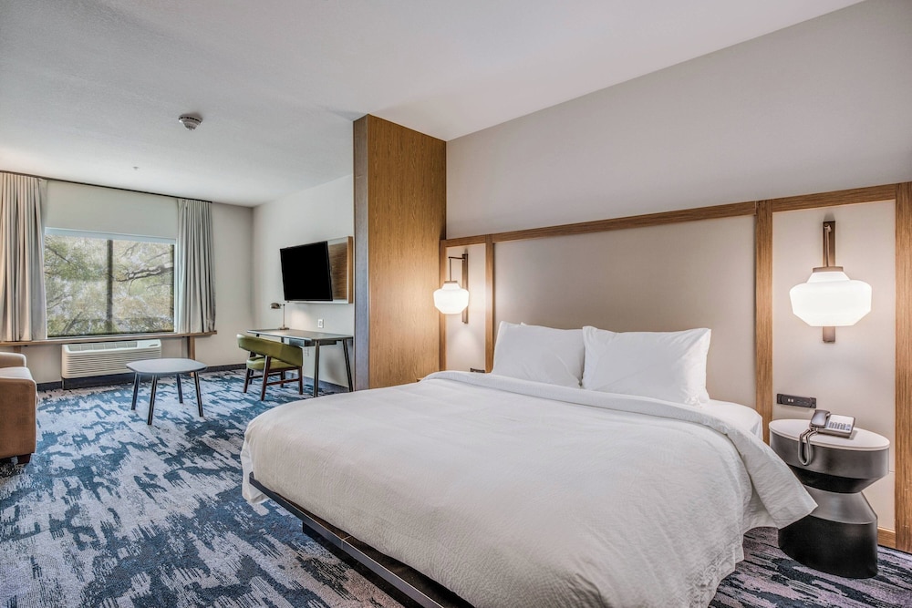 Fairfield Inn & Suites by Marriott Whitewater - photo 10