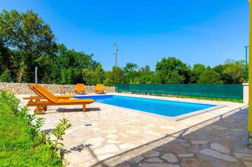 Holiday Home Mendula — 4-Star Luxury Hotel in Primorski Dolac, Croatia