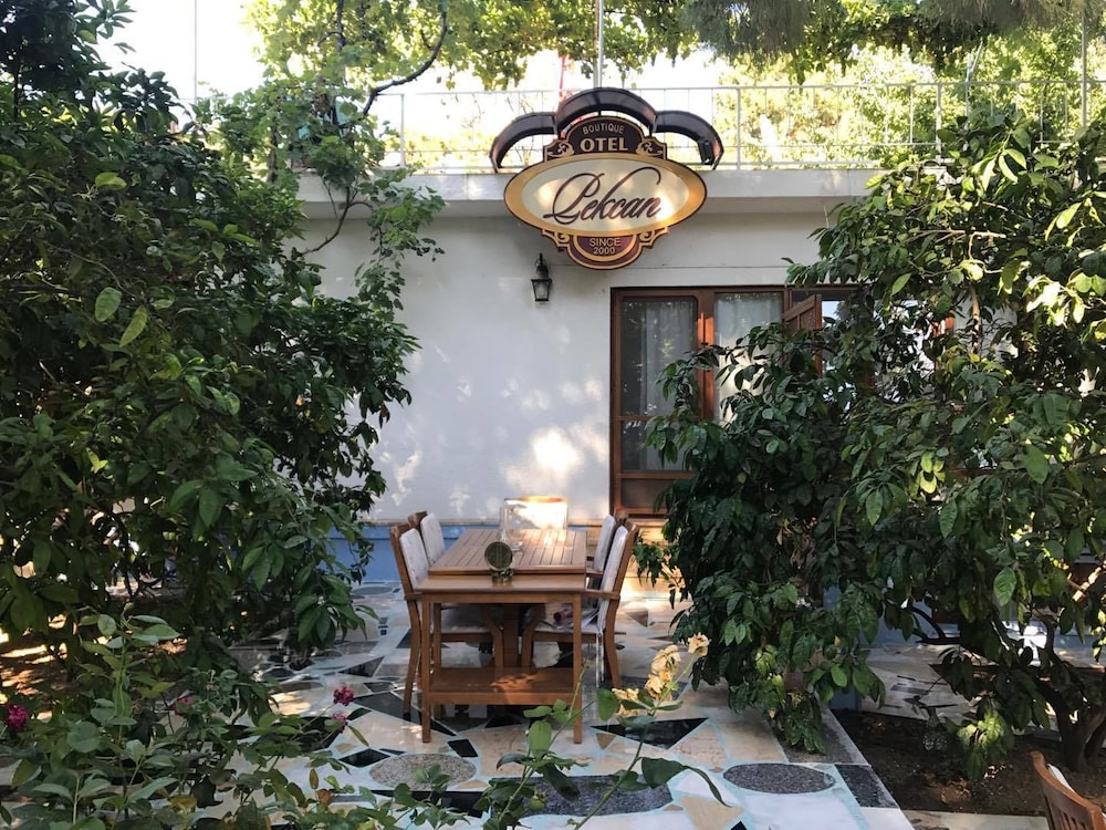 Pekcan Otel in Burhaniye, Turkey