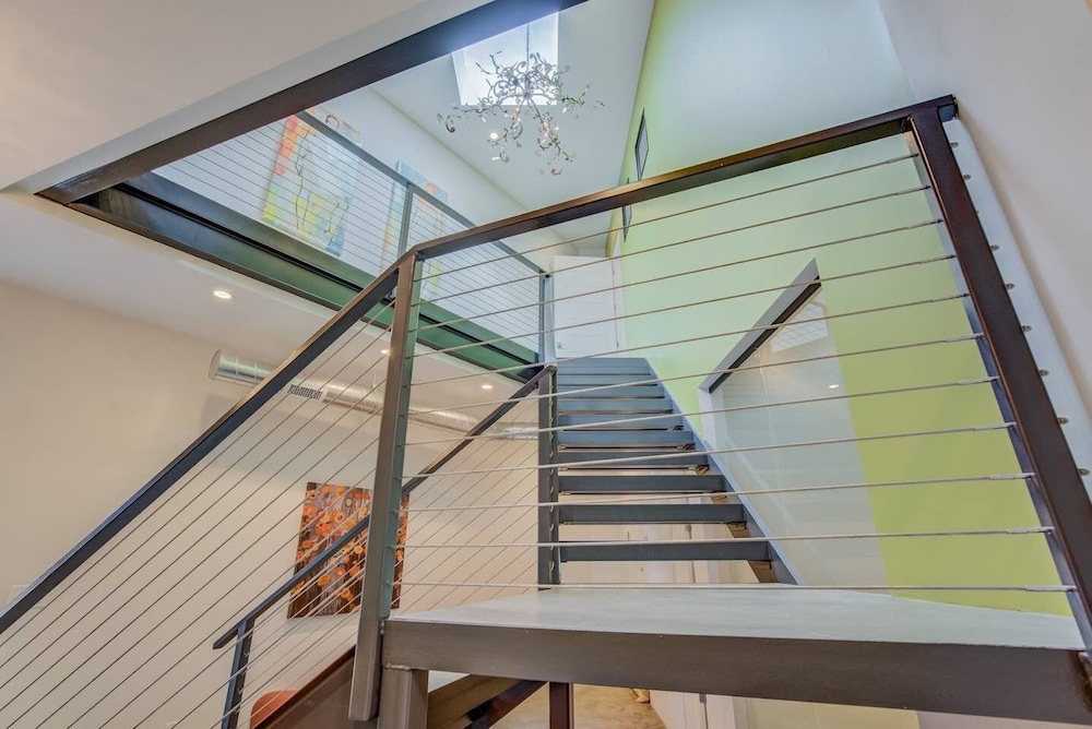3BR Modern Marveldowntown Customprivate Balcony - photo 31