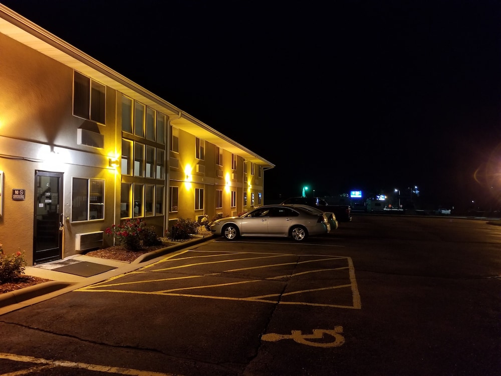Bilmar Inn & Suites Dell Rapids Near Sioux Falls - photo 167
