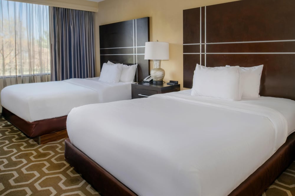 Hampton Inn by Hilton St. Louis Airport - photo 41