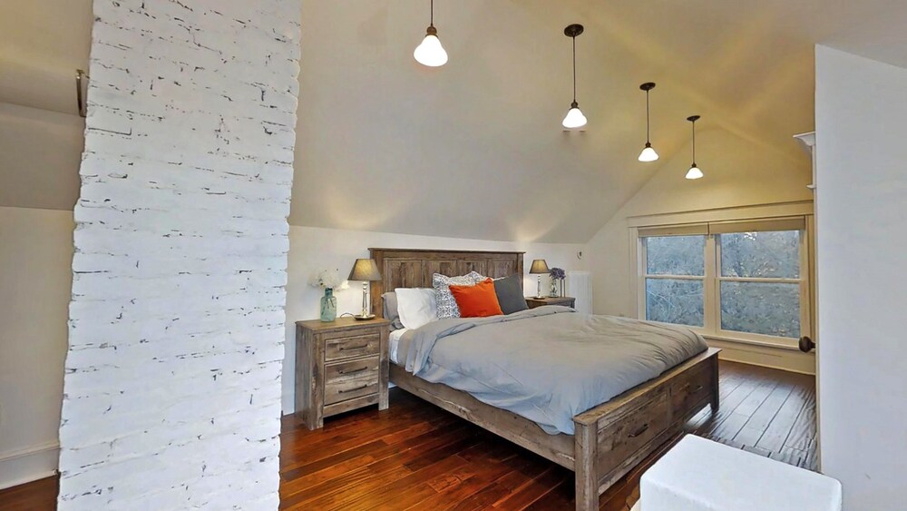 Linden Hills Luxury Charmer - photo 3