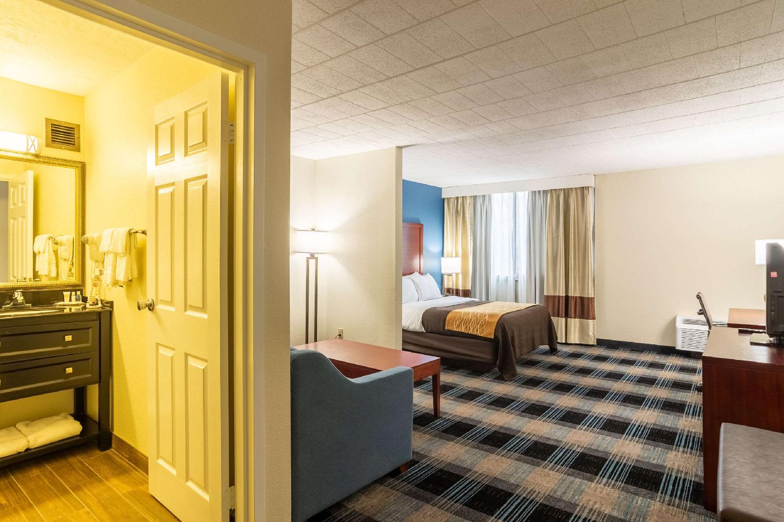 Mainstay Suites Pittsburgh - photo 21