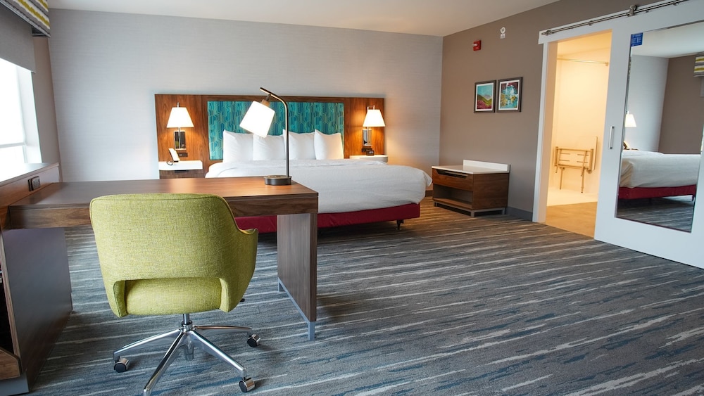 Hampton Inn & Suites St. Clairsville - photo 6
