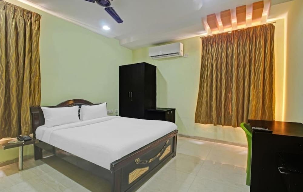Goroomgo LA GRACE Suit Bhubaneshwar — Bhubaneshwar — photo 5