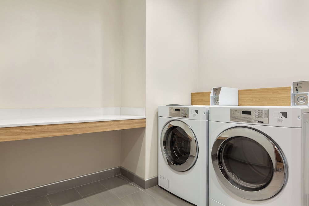Holiday Inn Express & Suites Bessemer Birmingham SW by IHG - photo 32
