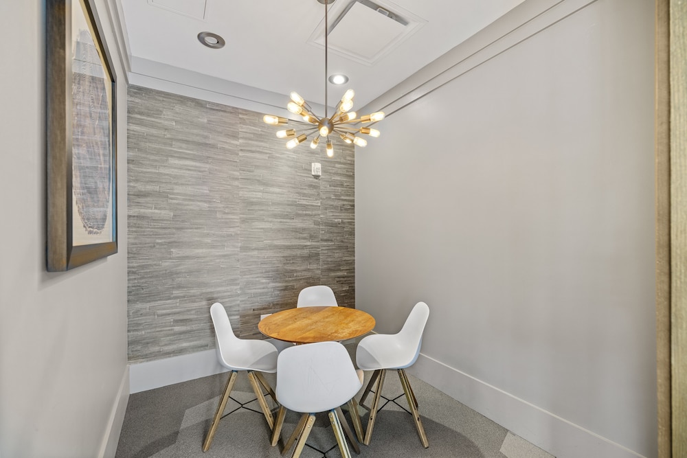 Placemakr Premier SoBro - photo 197