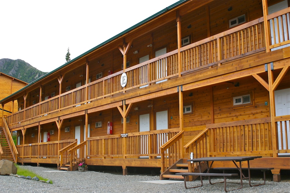 Denali Grizzly Bear Resort - photo 30