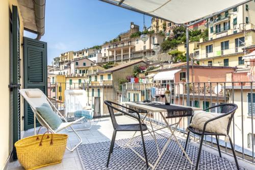 WanderJohn penthouse 5Terreholiday — 4-Star Luxury Hotel in Riomaggiore, Italy