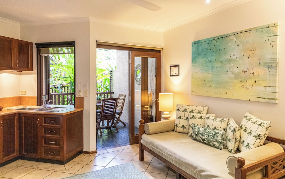 Hibiscus Resort and Spa