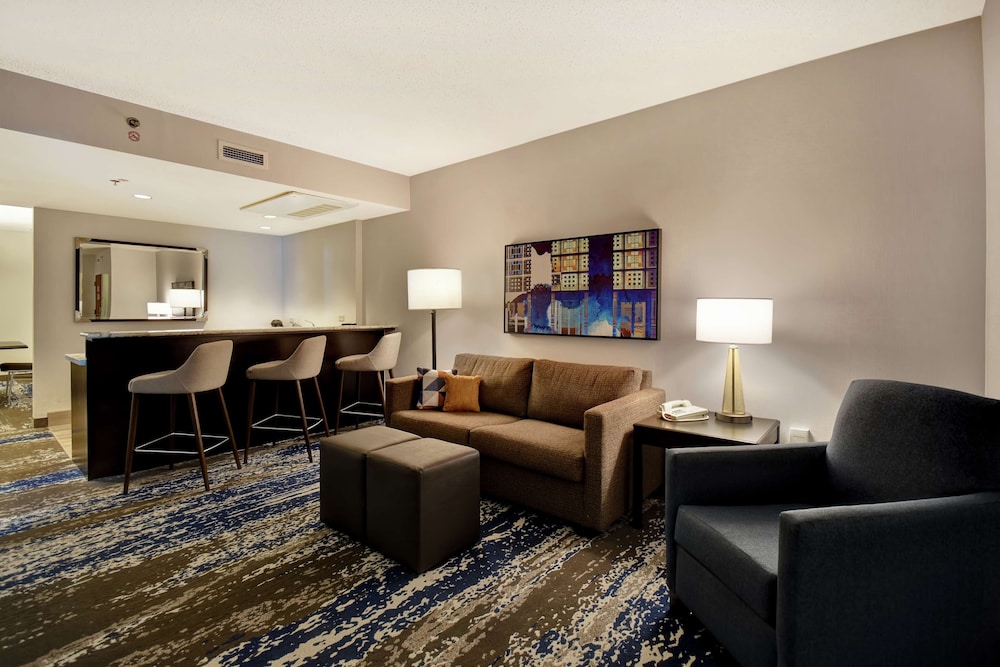 Embassy Suites Charleston - photo 22