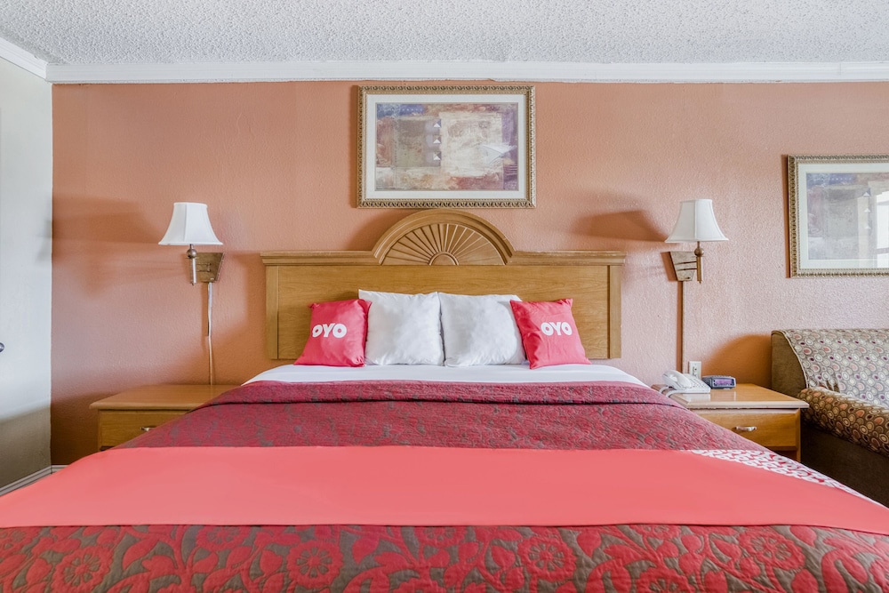 OYO Hotel Pineville LA Hwy 165 - photo 11