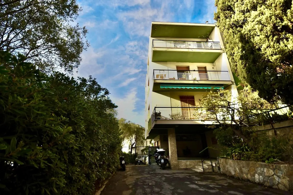 Relax Apartment N 5 by Wonderful Italy — 4-Star Luxury Hotel in San Remo, Italy