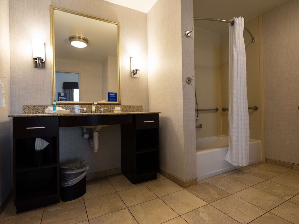 Homewood Suites by Hilton Joplin - photo 38