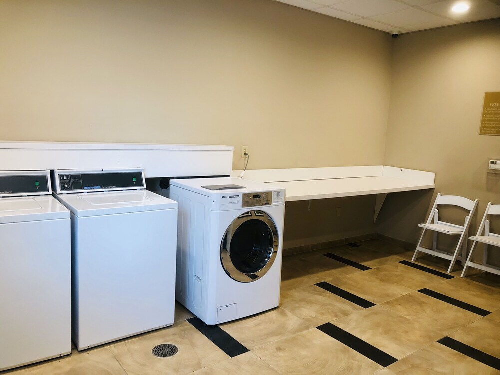Candlewood Suites Lake Charles South by IHG - photo 25
