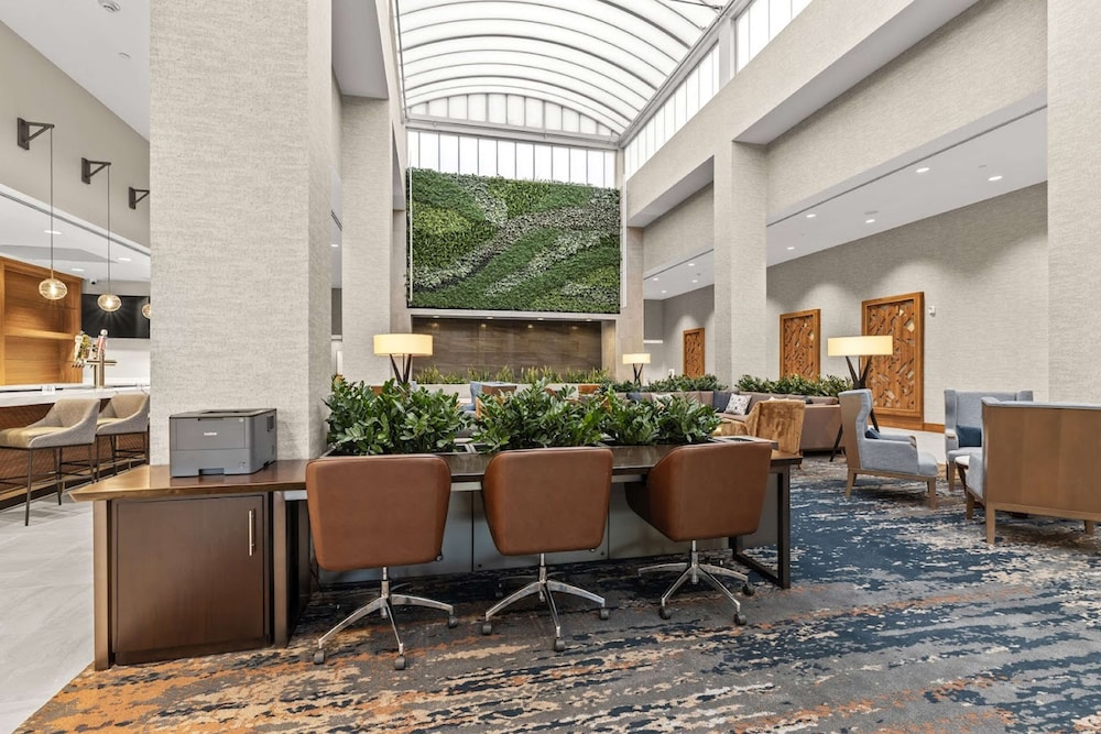 Embassy Suites by Hilton Irving Las Colinas - photo 4