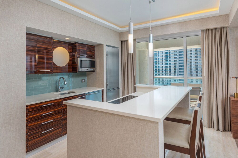 Private Residences at Conrad by LRMB - photo 9