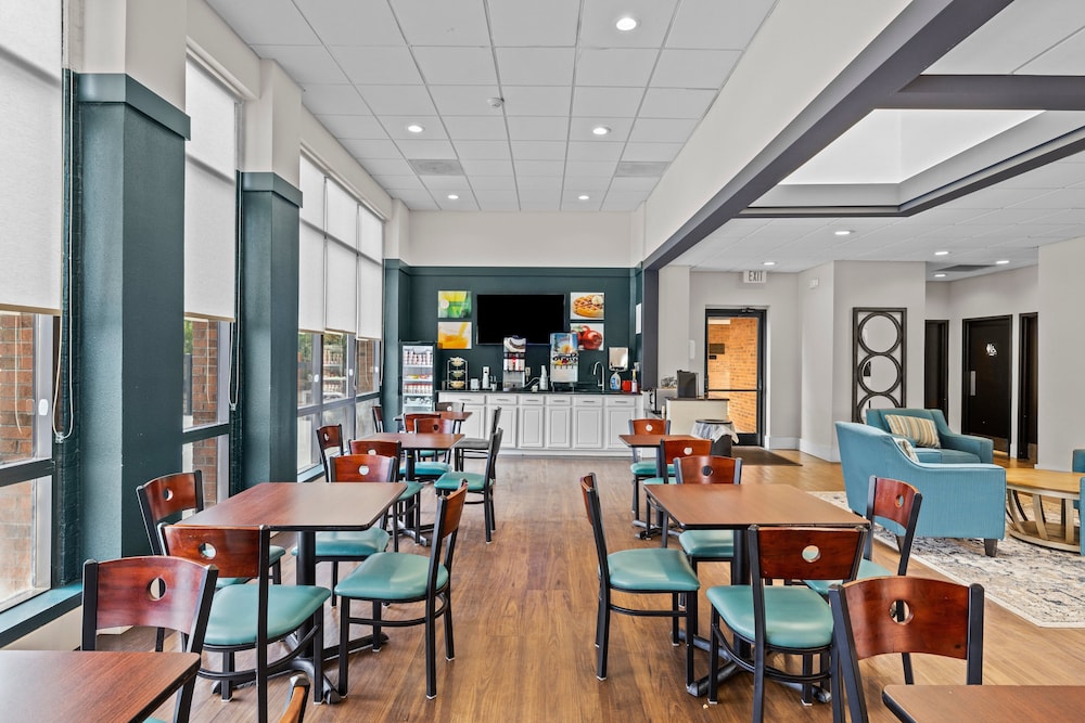 Garnet Inn & Suites Morehead City near Atlantic Beach - photo 37