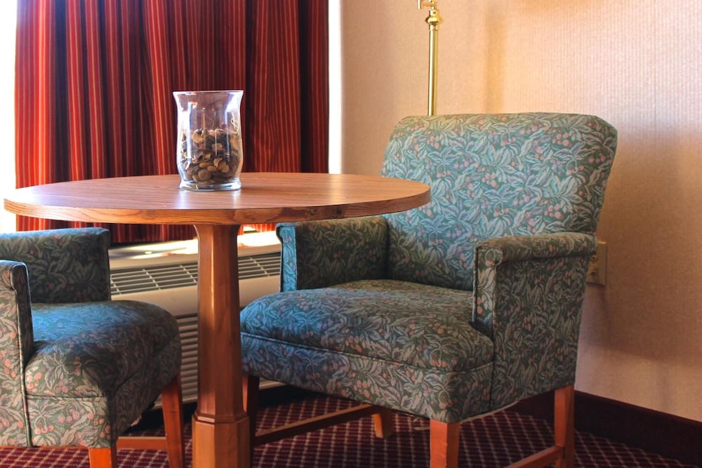 Regency Inn Richmond - photo 15