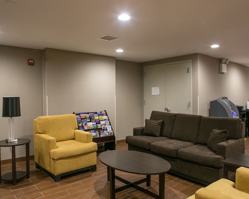 Days Inn by Wyndham Brooklyn Borough Park - photo 3