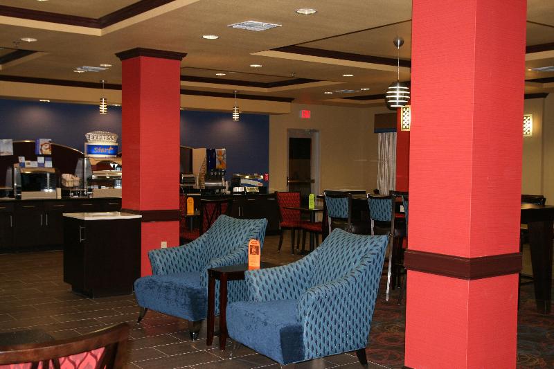 Holiday Inn Express and Suites George West by IHG - photo 37