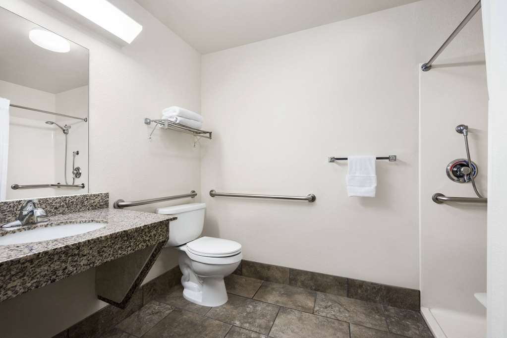 Travelodge by Wyndham Yuma - photo 13