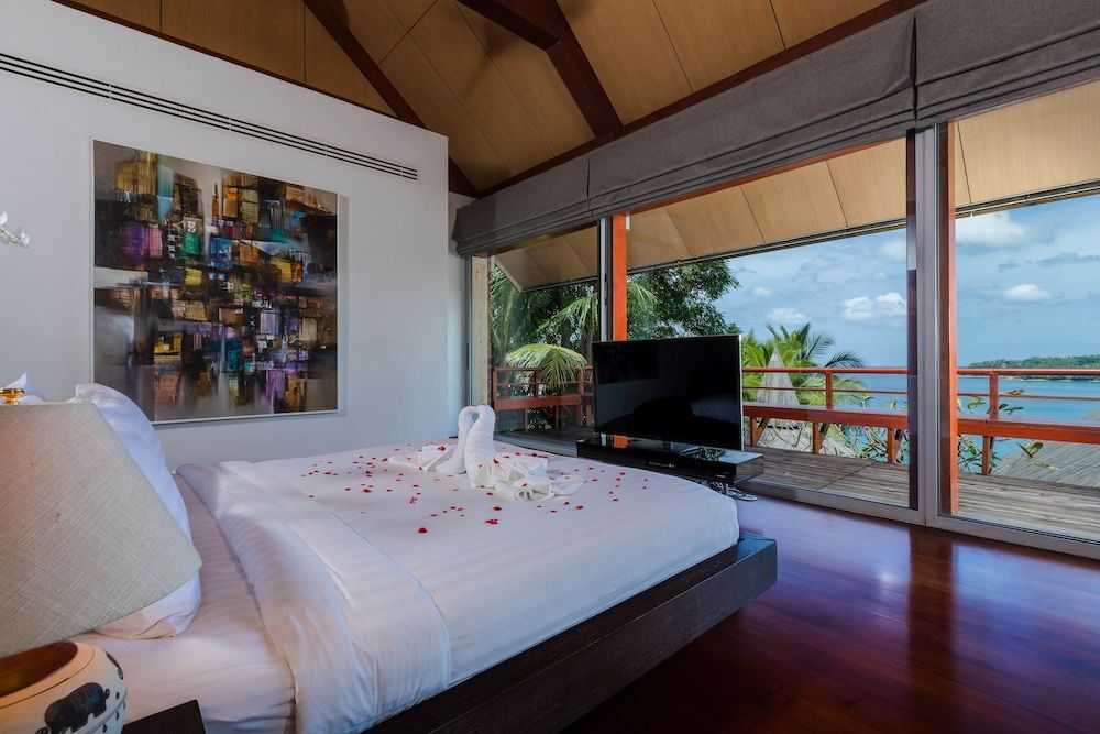 28 Sea View Luxury Pool Villa — 4-Star Luxury Hotel in Phuket, Thailand