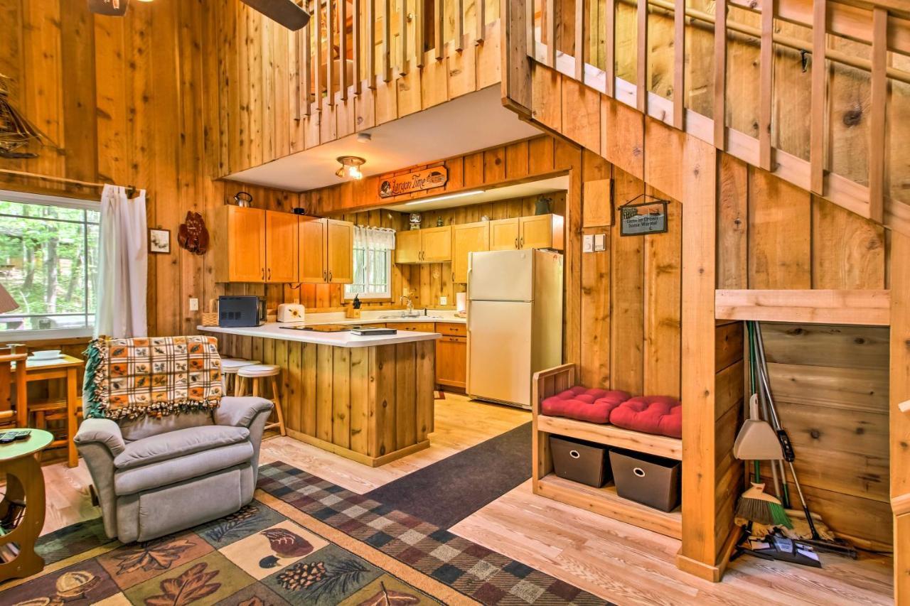 Lakefront Cumberland Cabin With Dock And Fire Pit 17401843 — Rice Lake