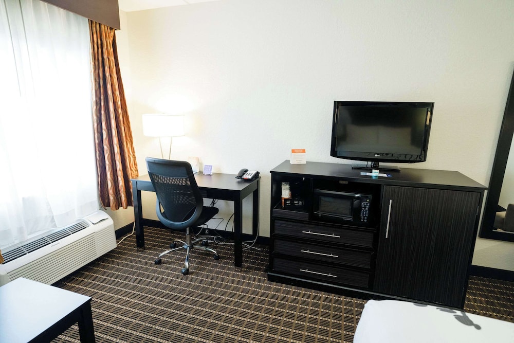 Sleep Inn & Suites Knoxville West - photo 72
