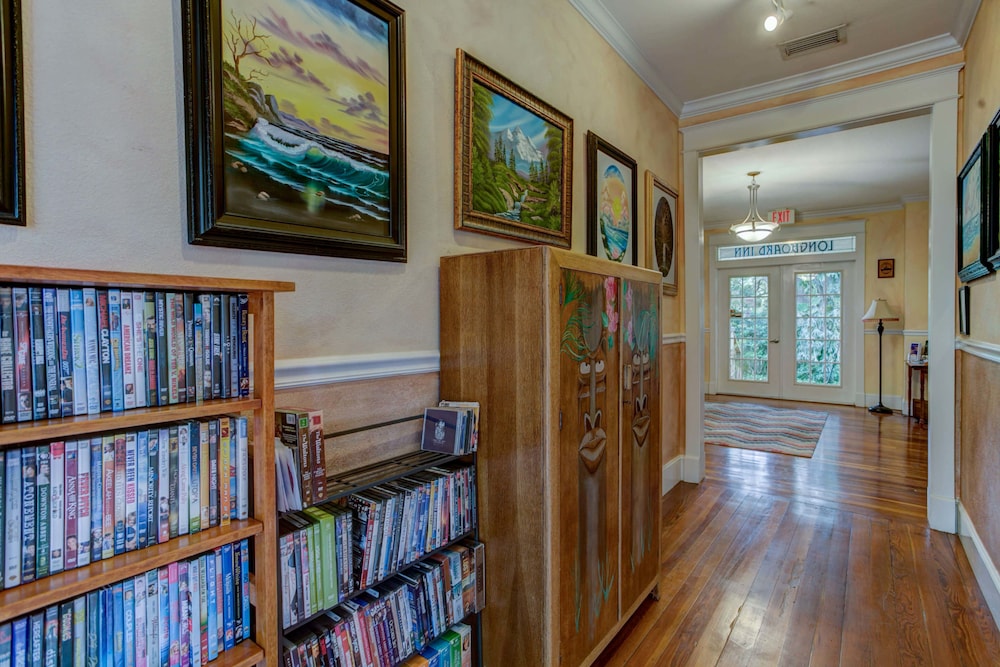 Anchor Inn NSB Bed & Breakfast - photo 5