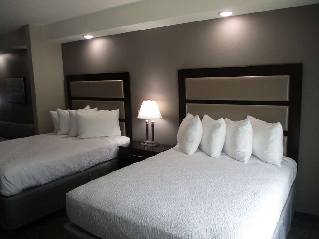Best Western Plus McPherson - photo 9