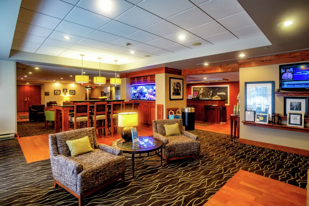 Hampton Inn Wheeling - photo 2