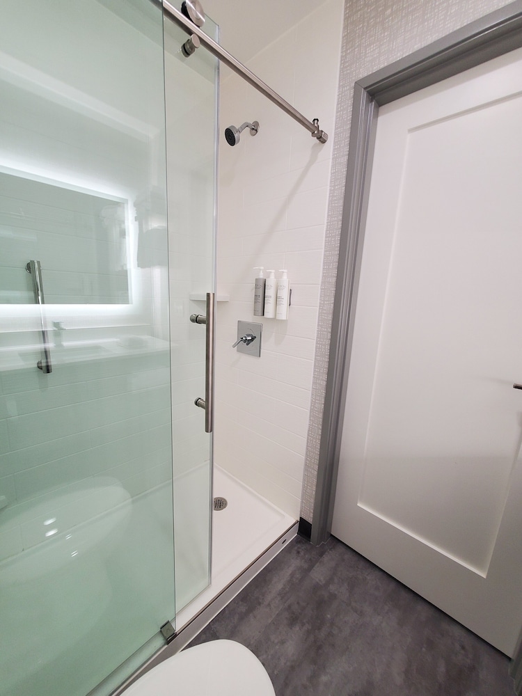 Hampton Inn Olathe - photo 29