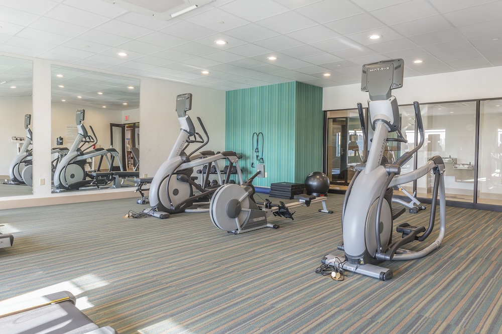 Holiday Inn Express & Suites Clarion By IHG - photo 23