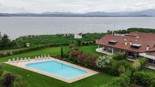 Casa d arte — 4-Star Luxury Hotel in Sirmione, Italy