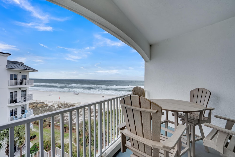 Palm Beach C21 - carbon neutral hotel in Orange Beach