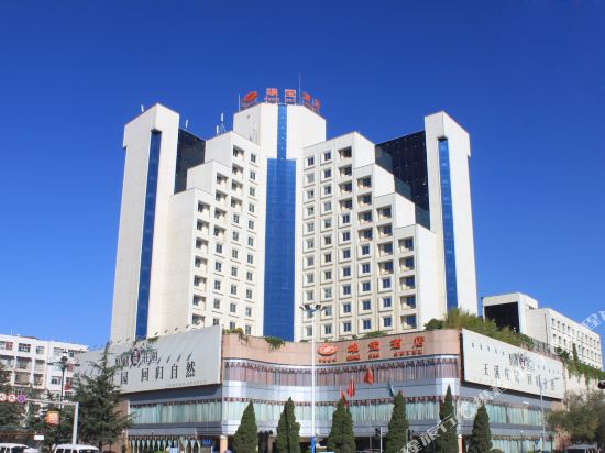 Xiongbao Hotel - last minute hotel in Kunming