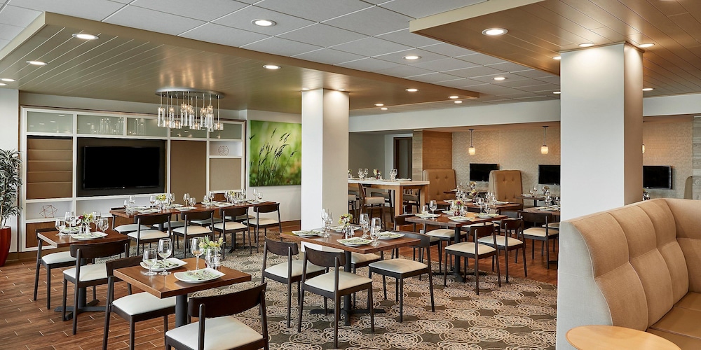 Holiday Inn Alexandria at Carlyle by IHG - photo 26