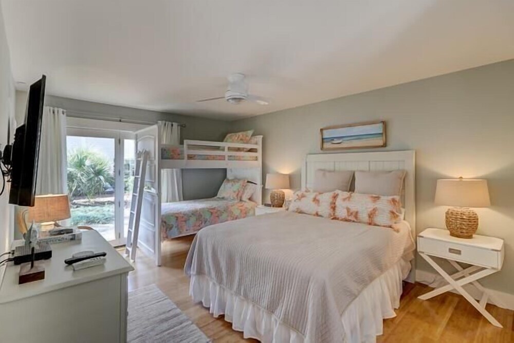 337 Greenwood Dr. at the Sea Pines Resort - photo 3