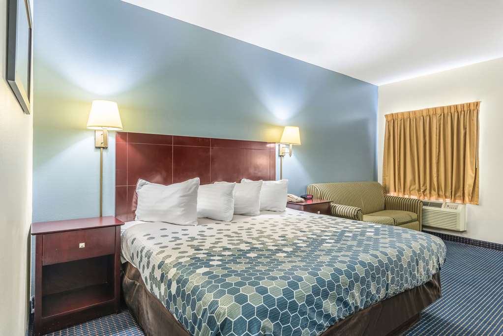 Econo Lodge Inn & Suites Pritchard Road North Little Rock - photo 18