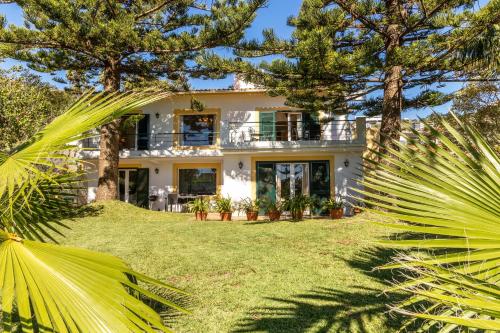 Villa Echium T1 — 4-Star Luxury Hotel in Canico, Portugal