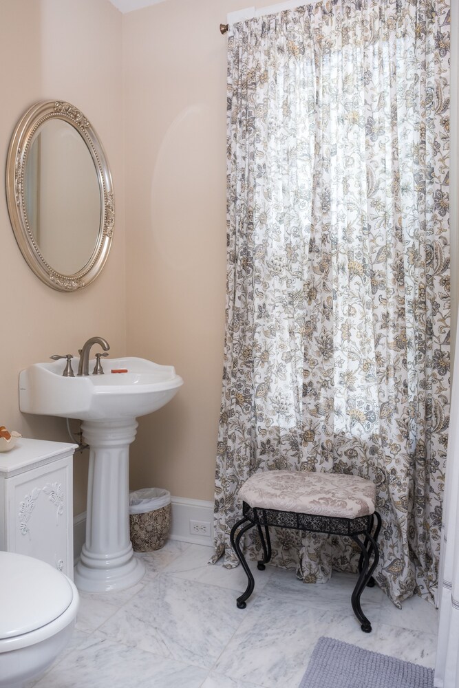 Dennison Street Inn Bed & Breakfast - photo 25