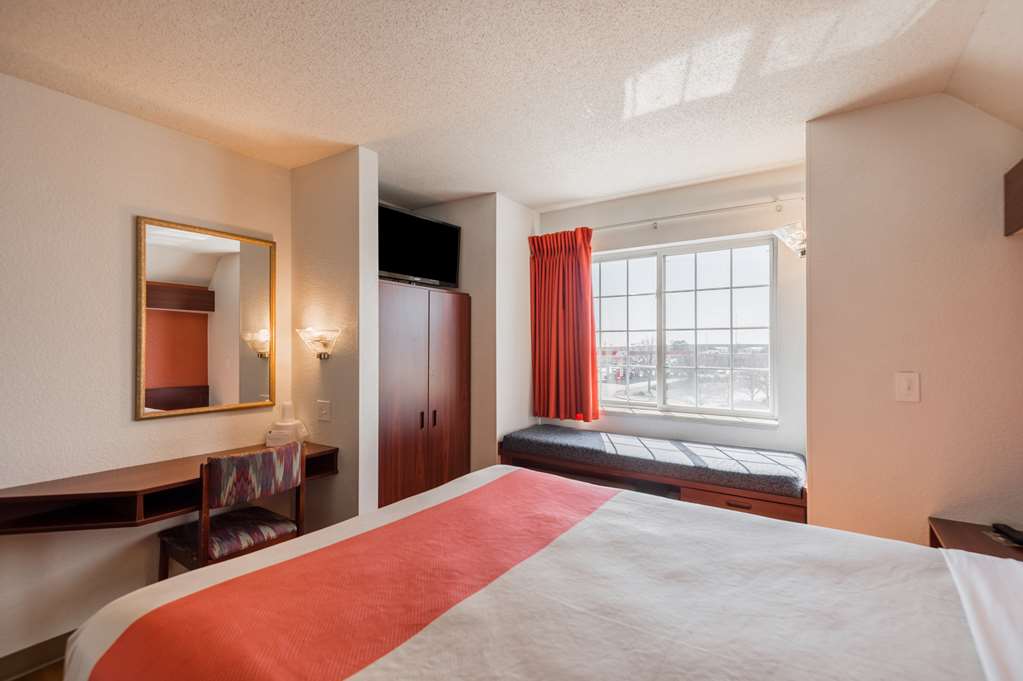 Motel 6 Olathe KS - photo 11