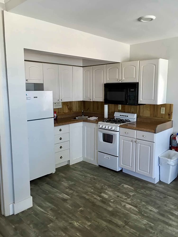 Parmer's Resort - photo 6