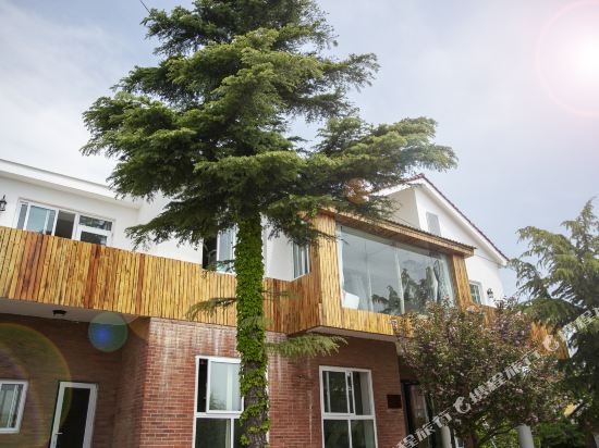 Grosser Wal - carbon neutral hotel in Unknown City