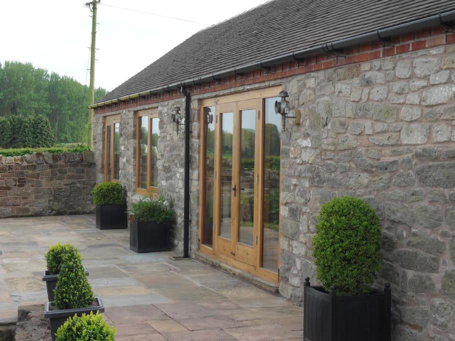 Courtside Barn Lynn Newport — 4-Star Luxury Hotel in Newport, United Kingdom