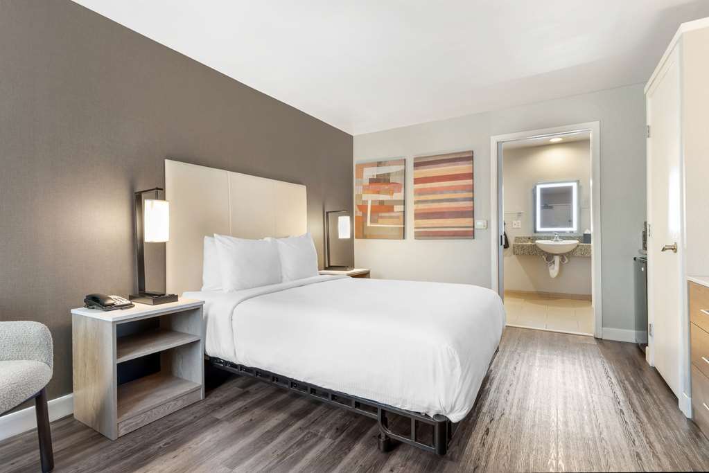 Best Western Plus Rancho Cordova Inn - photo 37